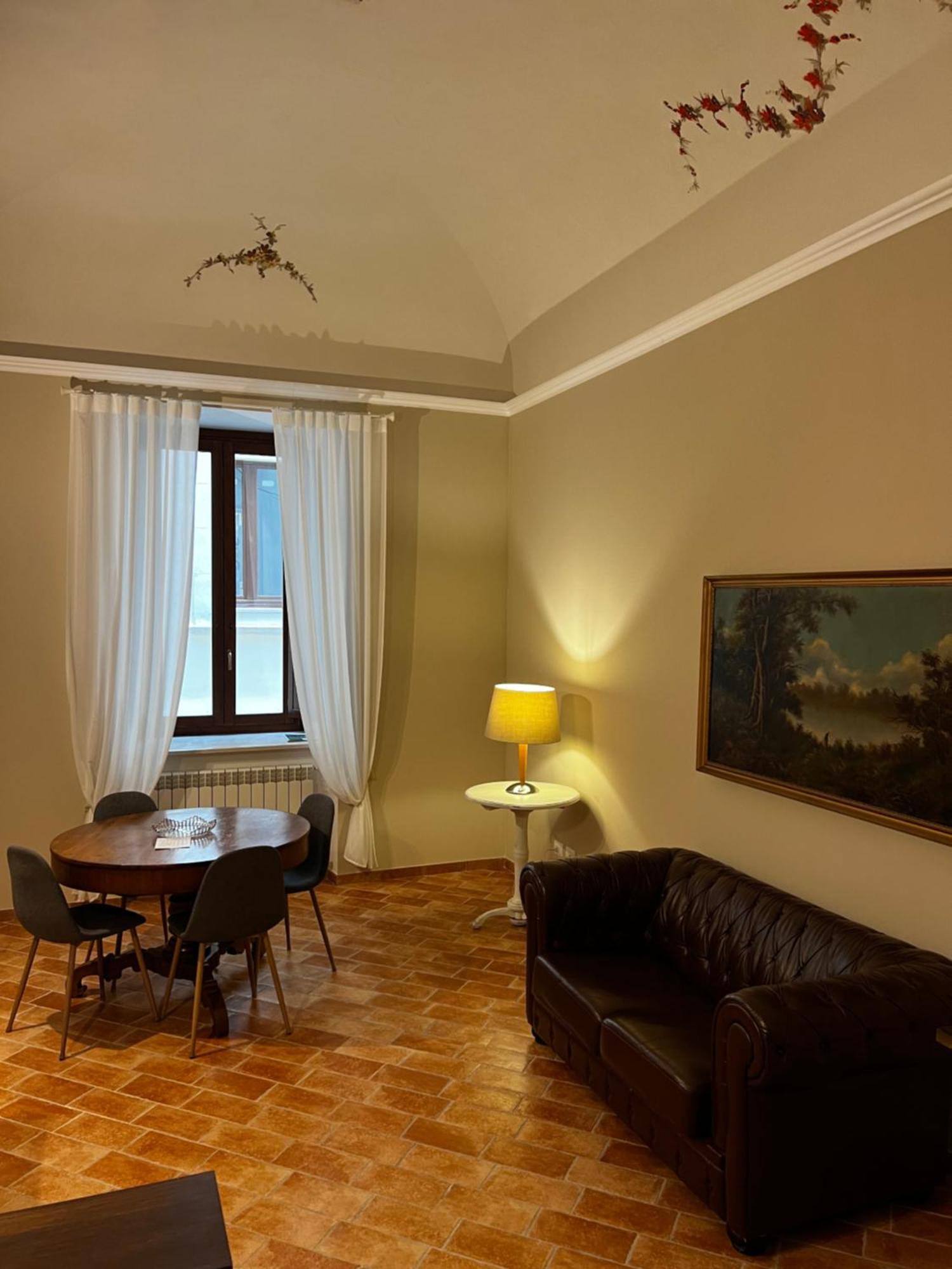 Dimora Largo Silvestro Dell'Aquila- Centro Storico Villa Exteriör bild